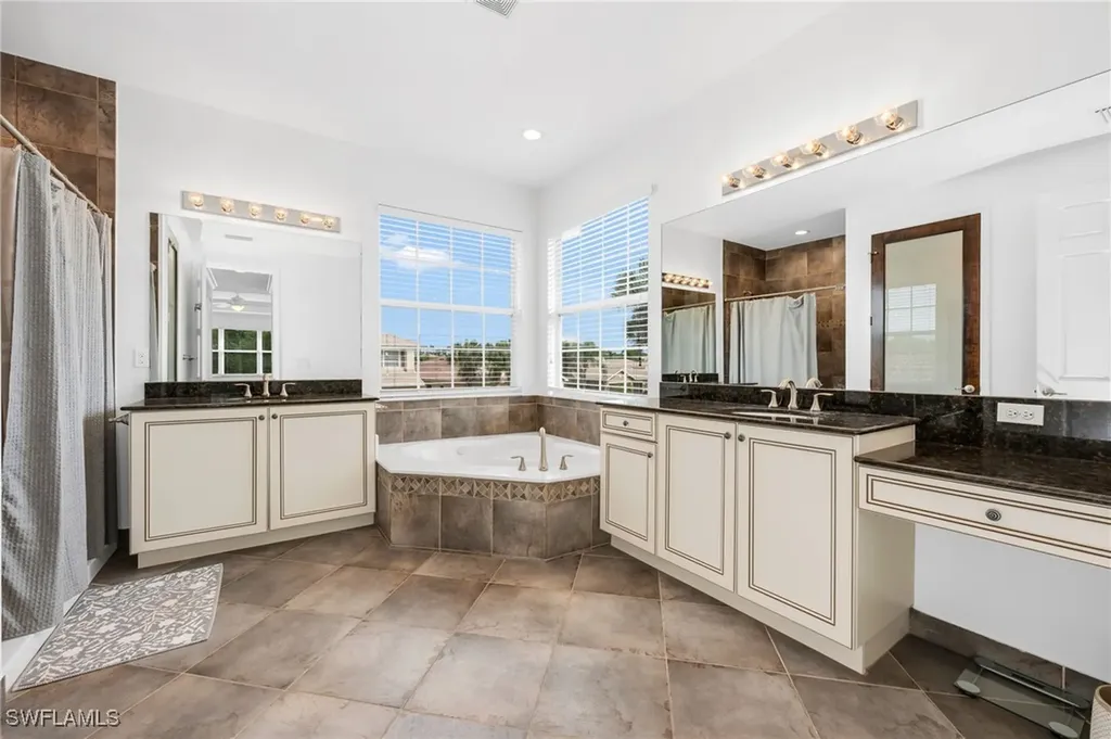 6514 Marbella Drive Naples FL 34105