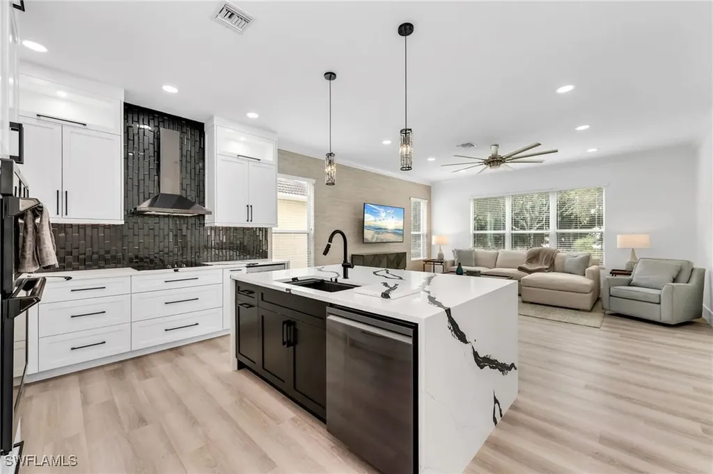 6514 Marbella Drive Naples FL 34105