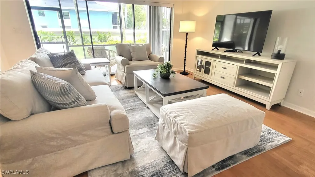 802 10th Avenue S Naples FL 34102