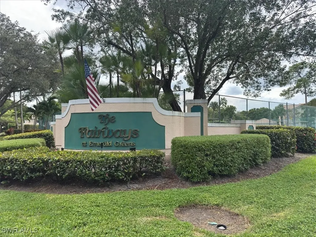 940 Woodshire Lane Naples FL 34105