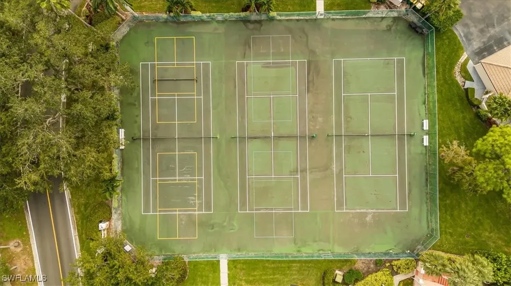 940 Woodshire Lane Naples FL 34105