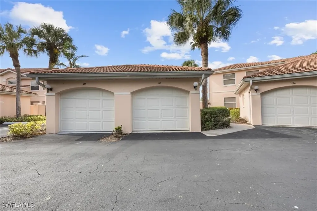 940 Woodshire Lane Naples FL 34105