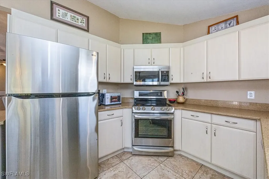 940 Woodshire Lane Naples FL 34105