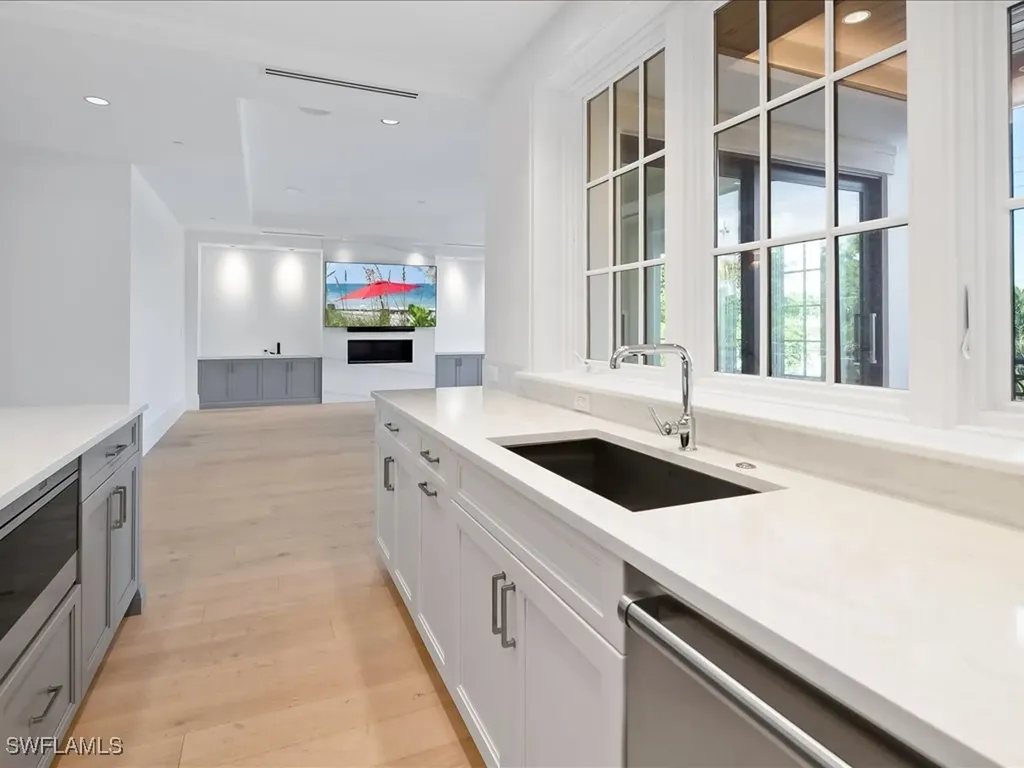 745 12th Avenue S Naples FL 34102