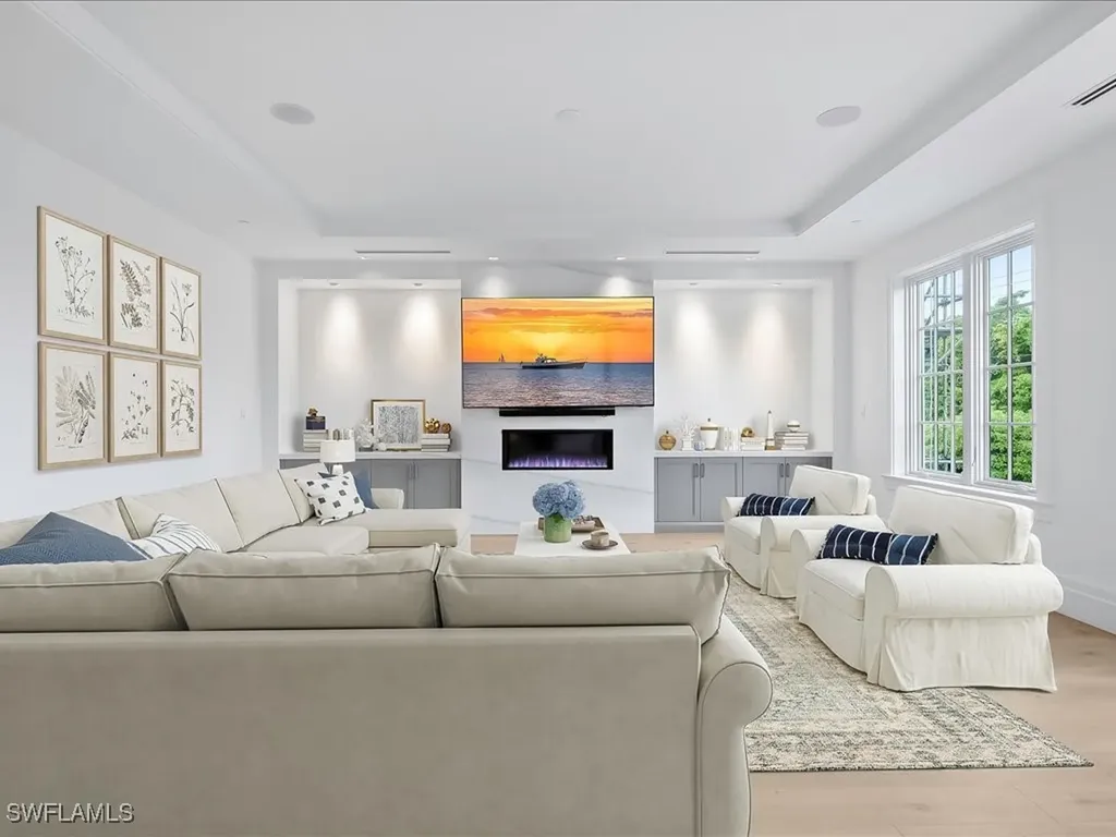 745 12th Avenue S Naples FL 34102