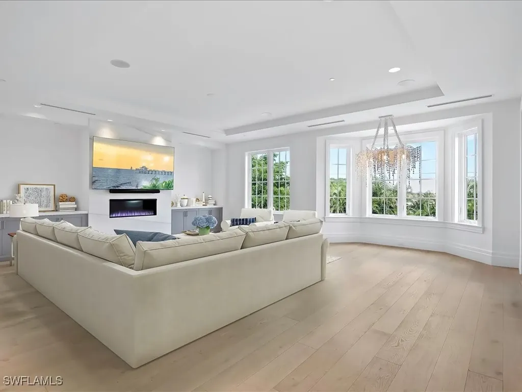 745 12th Avenue S Naples FL 34102