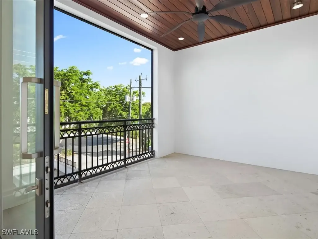 745 12th Avenue S Naples FL 34102