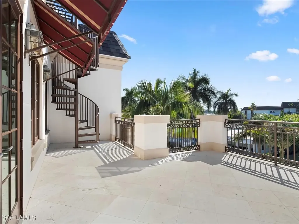745 12th Avenue S Naples FL 34102