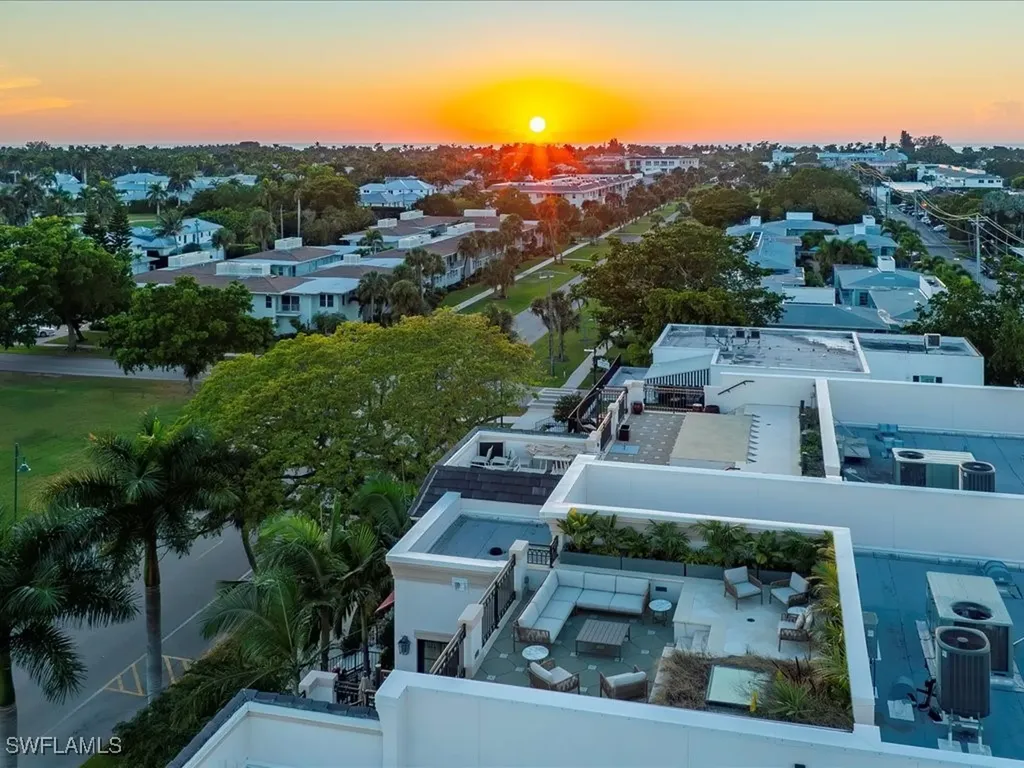 745 12th Avenue S Naples FL 34102