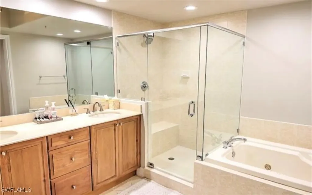 2738 Tiburon Boulevard E Naples FL 34109