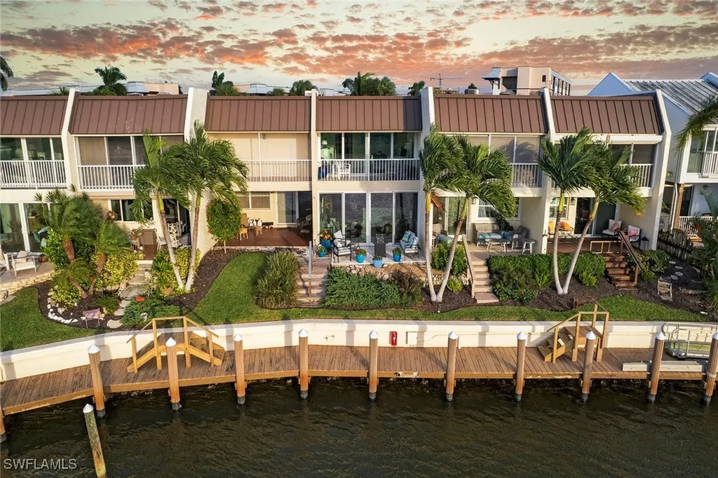 800 River Point Drive Naples FL 34102