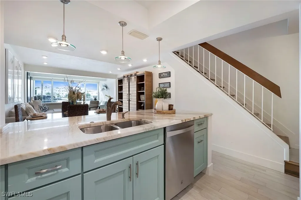 800 River Point Drive Naples FL 34102