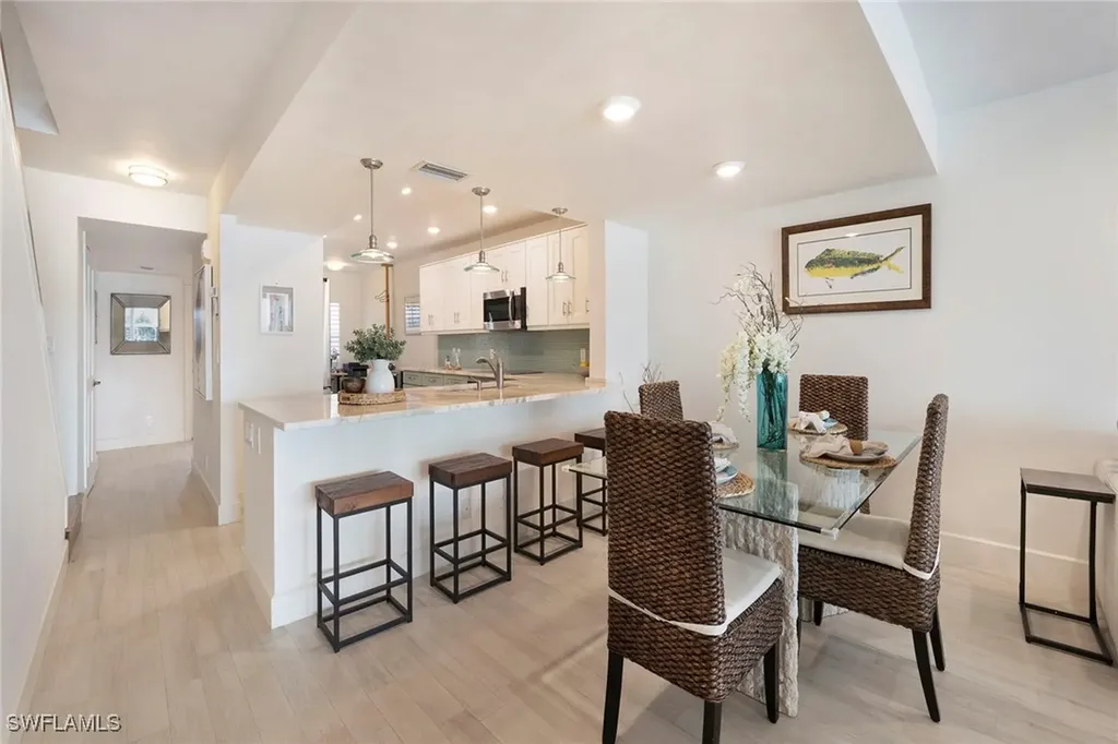 800 River Point Drive Naples FL 34102