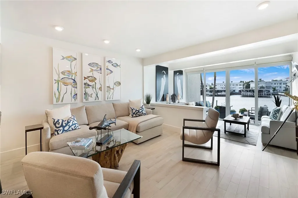 800 River Point Drive Naples FL 34102