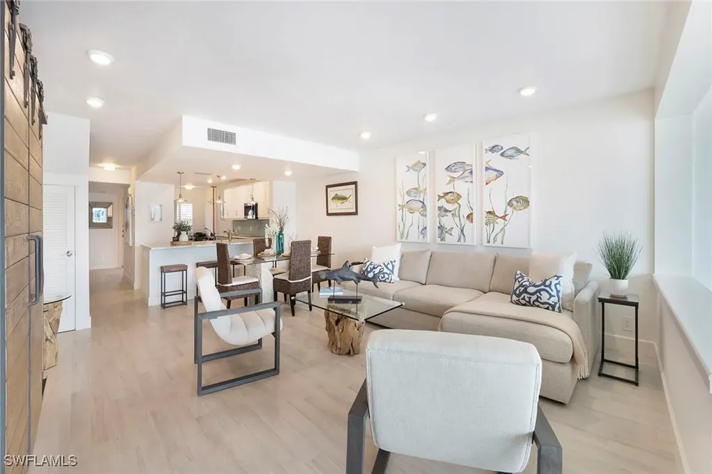 800 River Point Drive Naples FL 34102