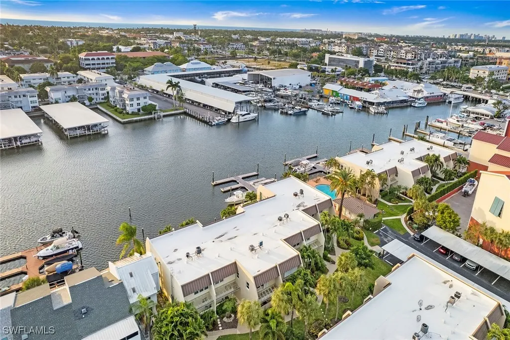 800 River Point Drive Naples FL 34102