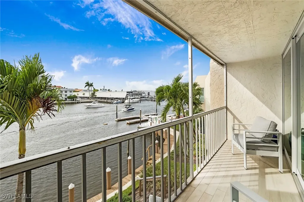800 River Point Drive Naples FL 34102