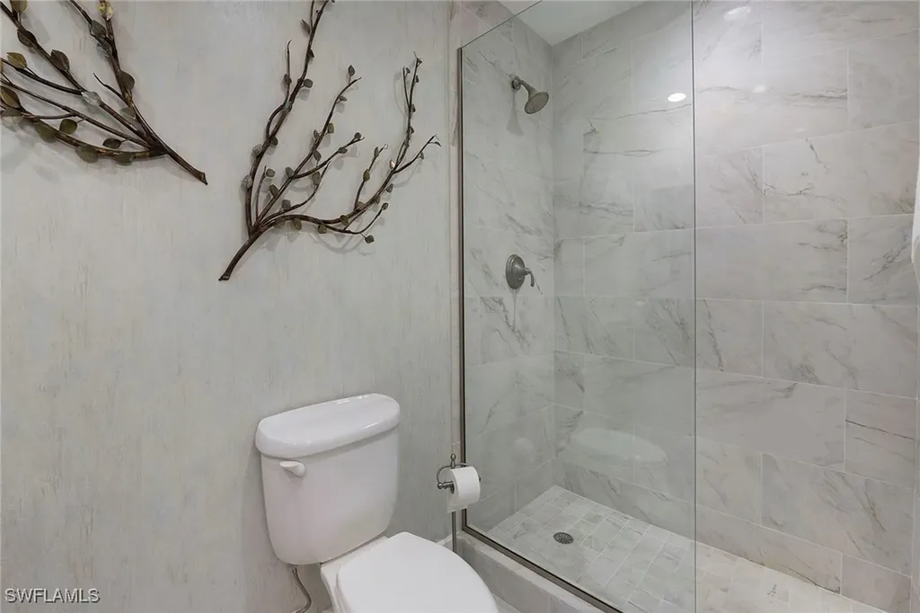 800 River Point Drive Naples FL 34102
