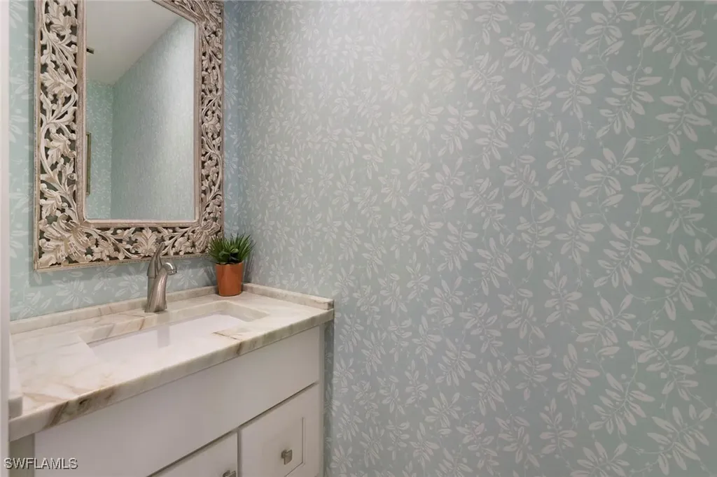 800 River Point Drive Naples FL 34102