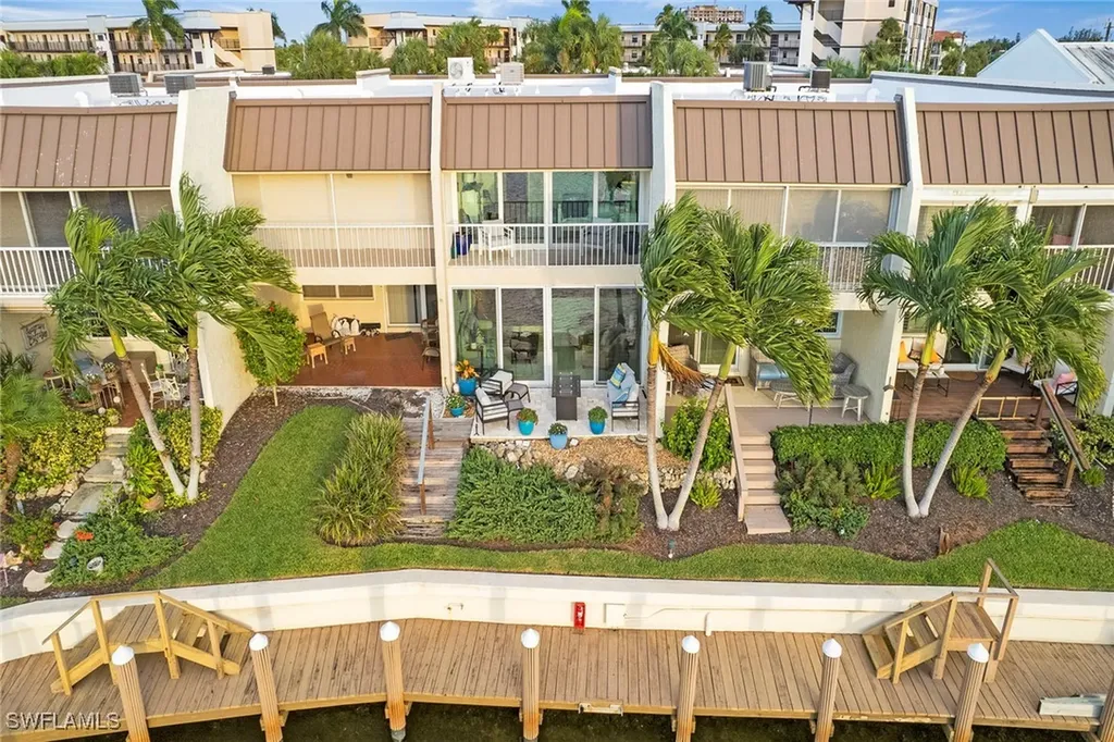 800 River Point Drive Naples FL 34102