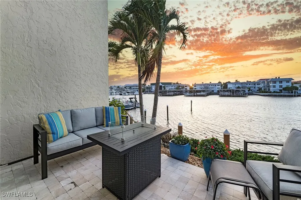 800 River Point Drive Naples FL 34102