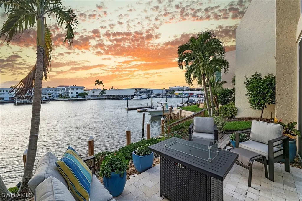 800 River Point Drive Naples FL 34102