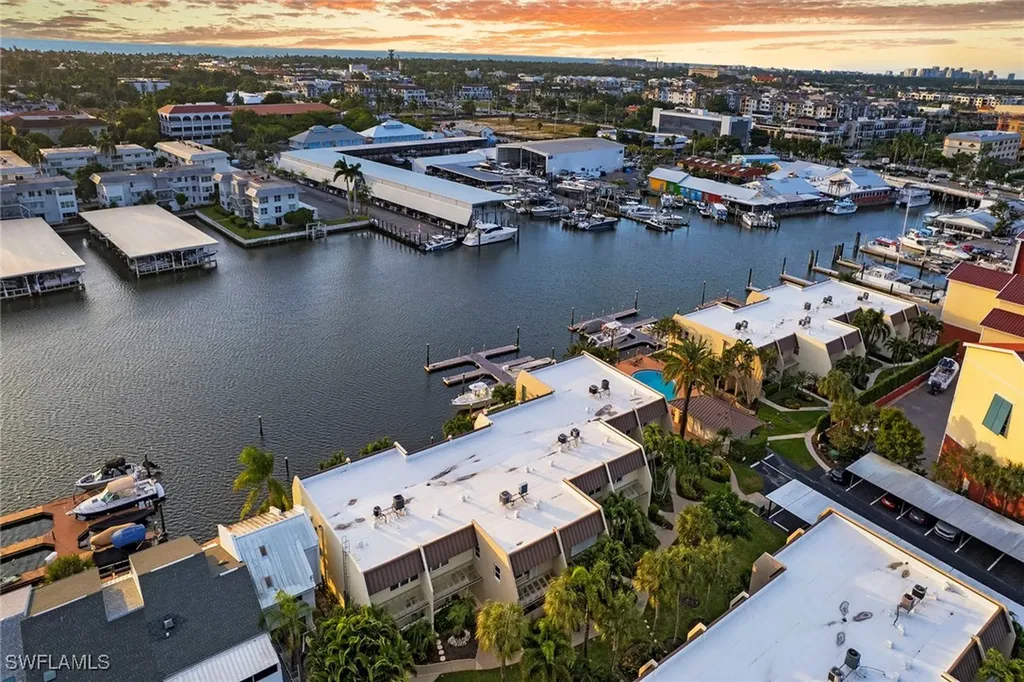 800 River Point Drive Naples FL 34102