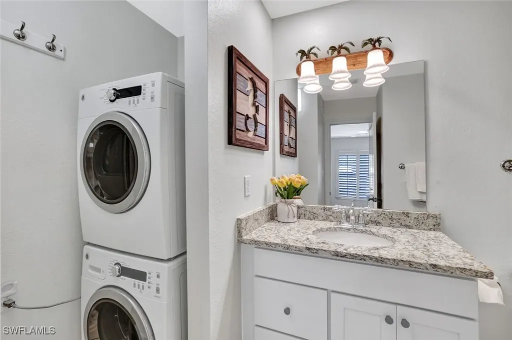 655 8th Avenue S Naples FL 34102