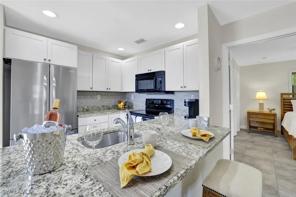 655 8th Avenue S Naples FL 34102