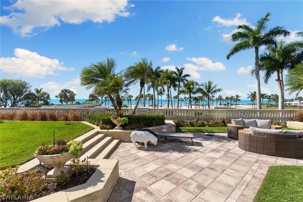 4021 Gulf Shore Boulevard N Naples FL 34103