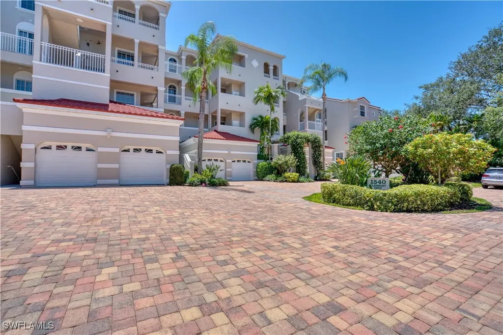 1540 Clermont Drive Naples FL 34109