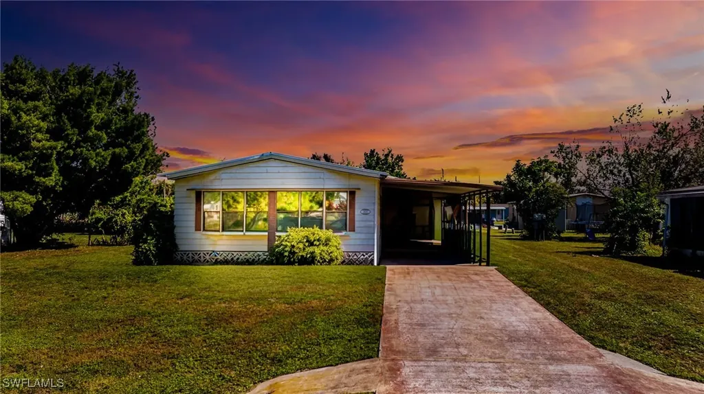 7627 Peyraud Drive North Fort Myers FL 33917