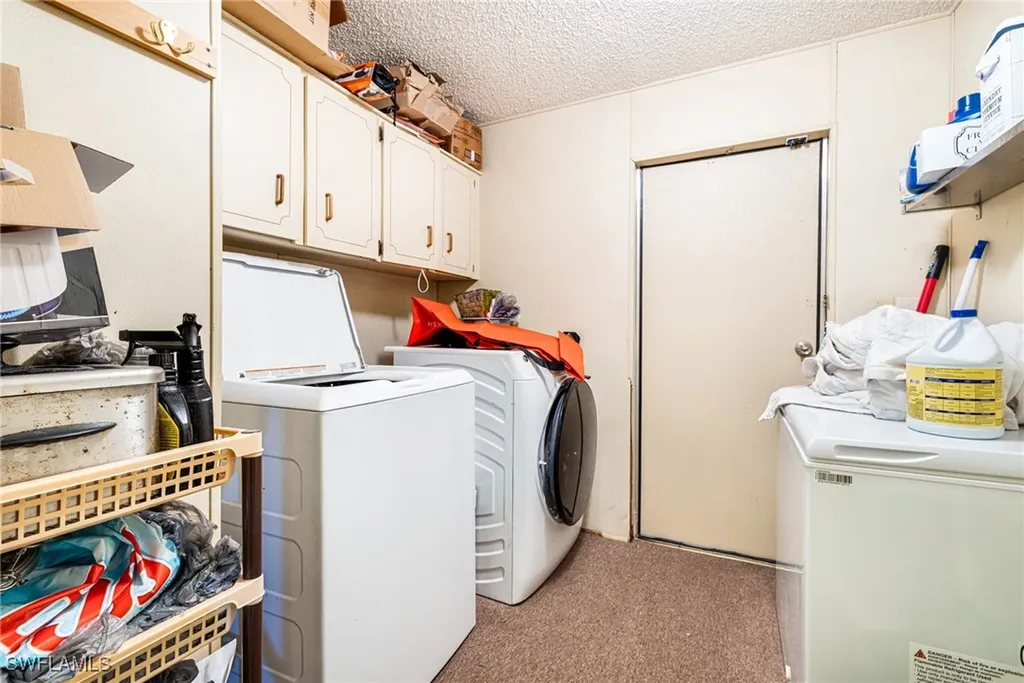 7627 Peyraud Drive North Fort Myers FL 33917