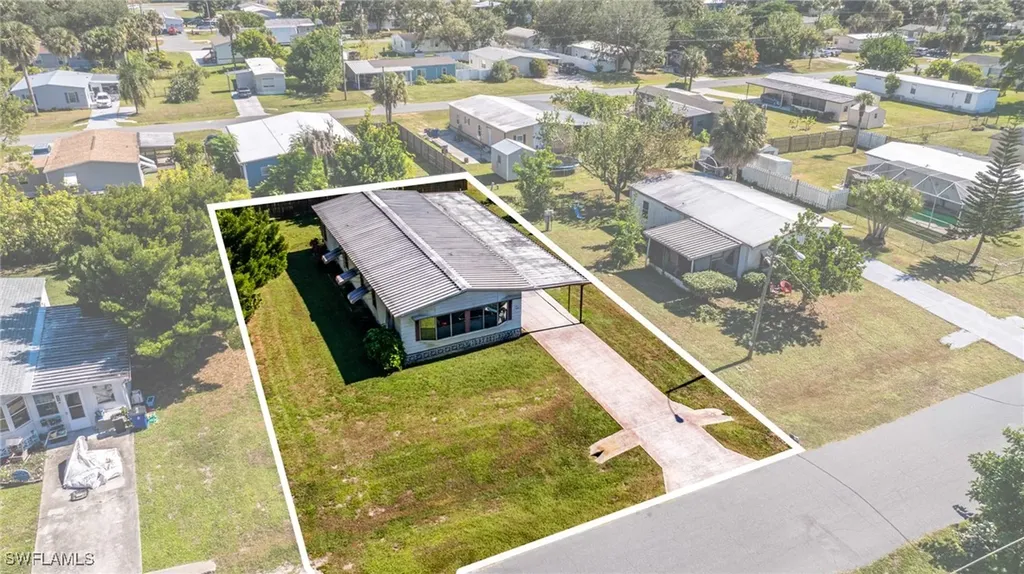 7627 Peyraud Drive North Fort Myers FL 33917