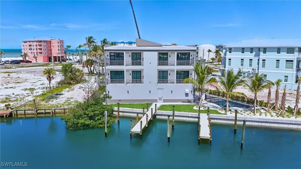 Fort Myers Beach FL, 855 Lagoon Street, Unit 2