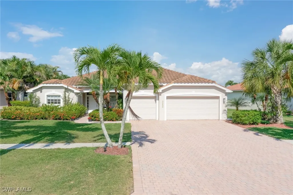 2250 Grove Drive Naples FL 34120