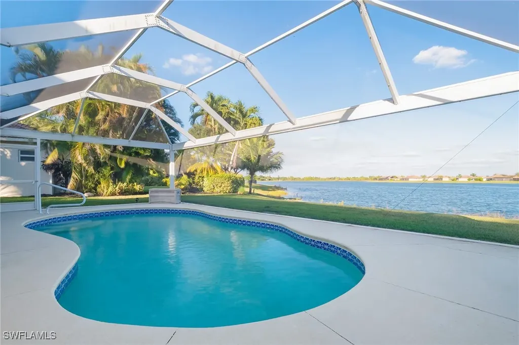 2250 Grove Drive Naples FL 34120