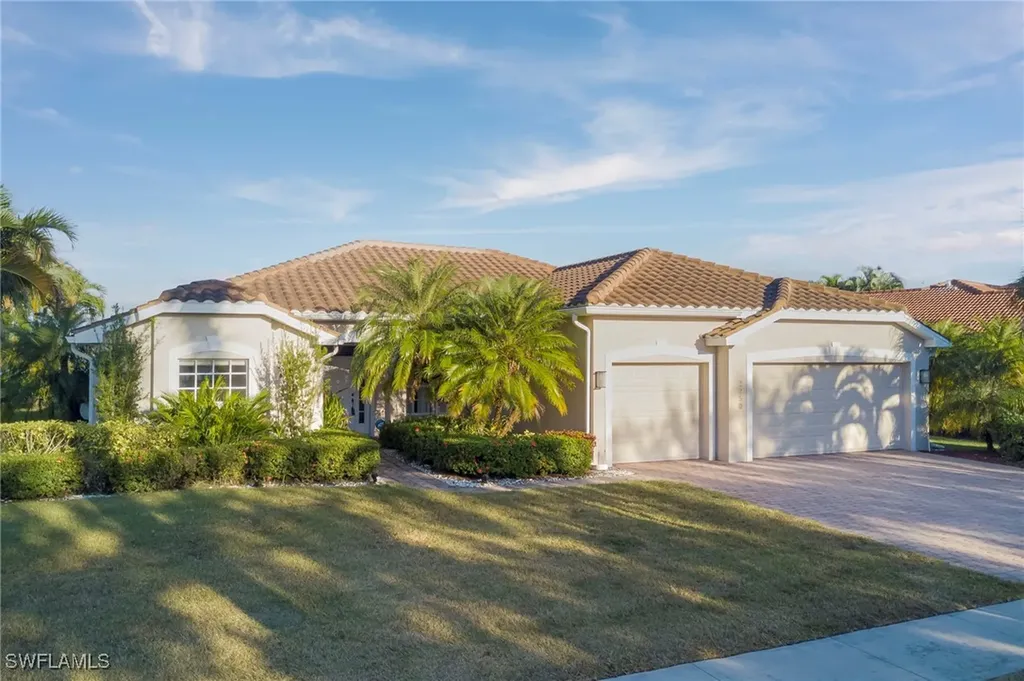 2250 Grove Drive Naples FL 34120