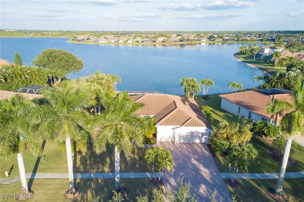 2250 Grove Drive Naples FL 34120