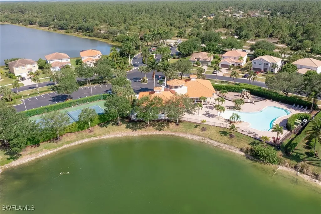 2250 Grove Drive Naples FL 34120