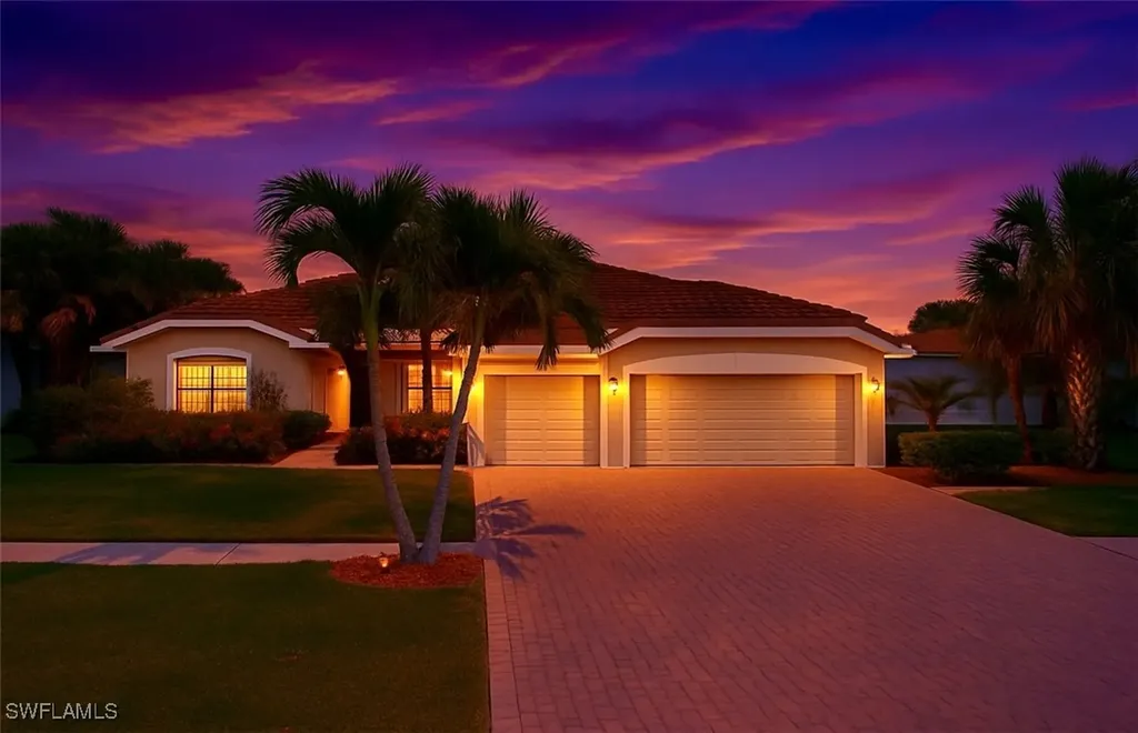 2250 Grove Drive Naples FL 34120