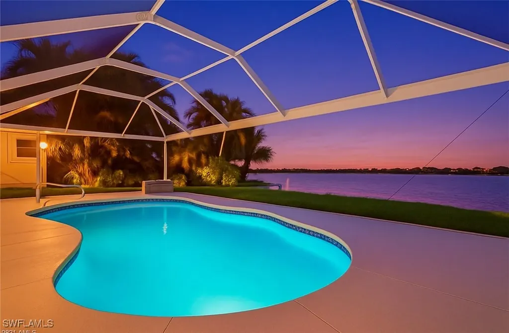 2250 Grove Drive Naples FL 34120
