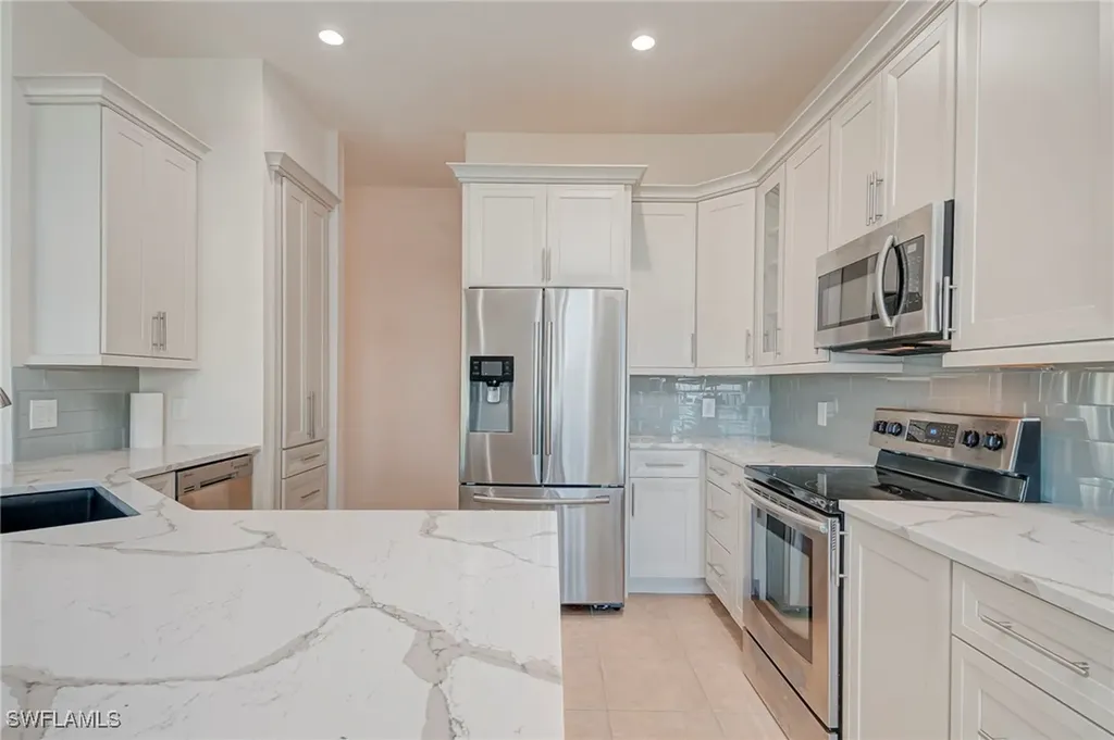 2250 Grove Drive Naples FL 34120