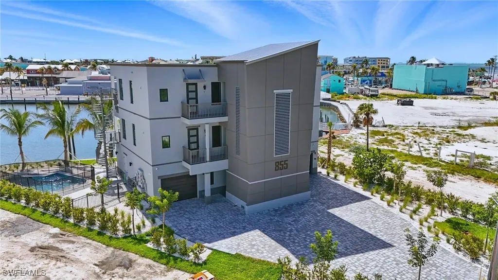 Fort Myers Beach FL, 855 Lagoon Street, Unit 3