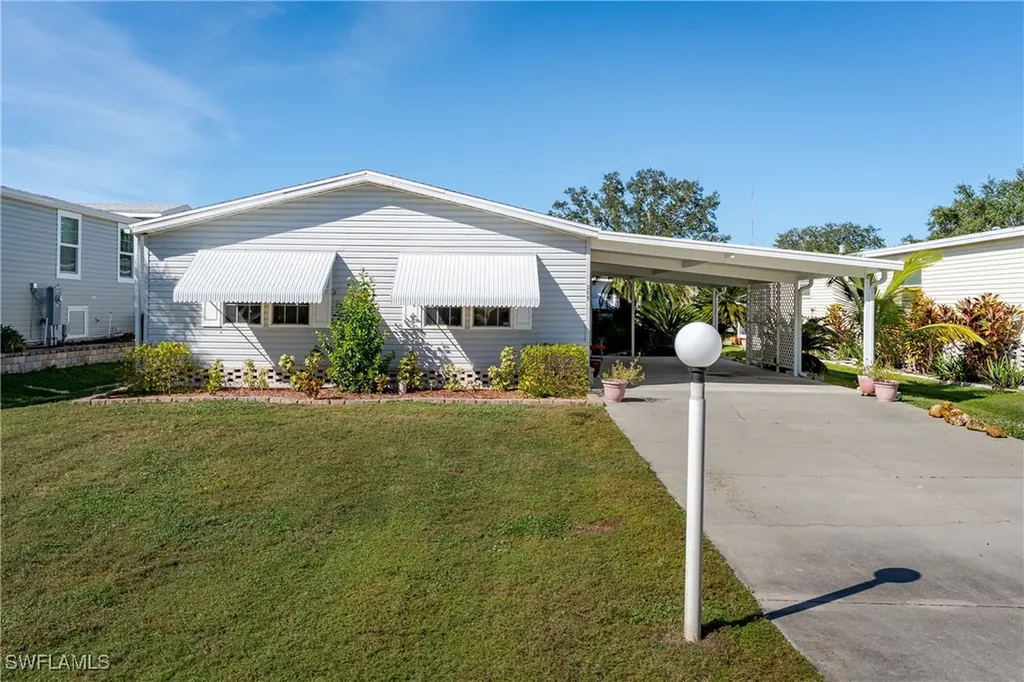 255 Riverwood Road Naples FL 34114