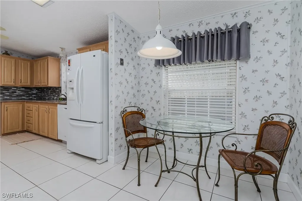 255 Riverwood Road Naples FL 34114