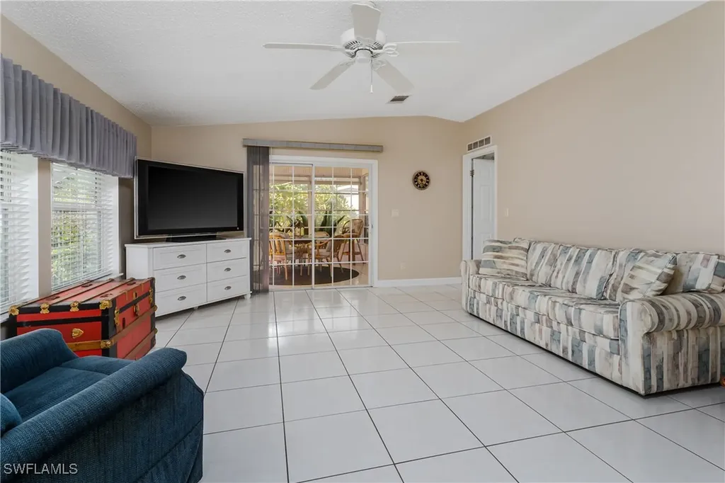 255 Riverwood Road Naples FL 34114