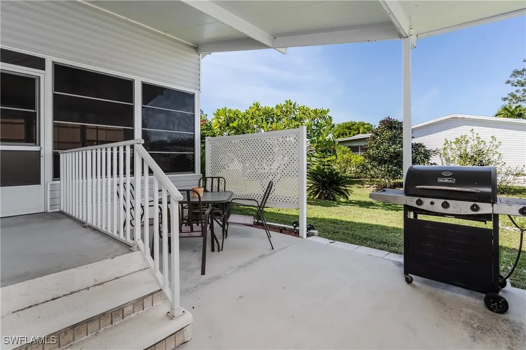 255 Riverwood Road Naples FL 34114