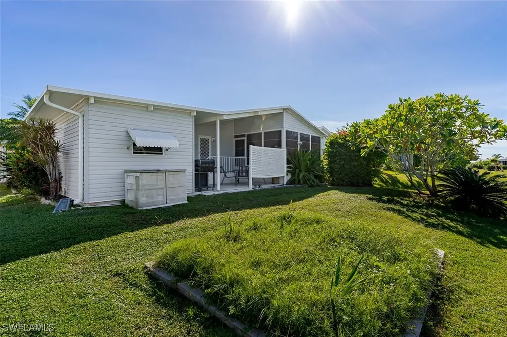 255 Riverwood Road Naples FL 34114