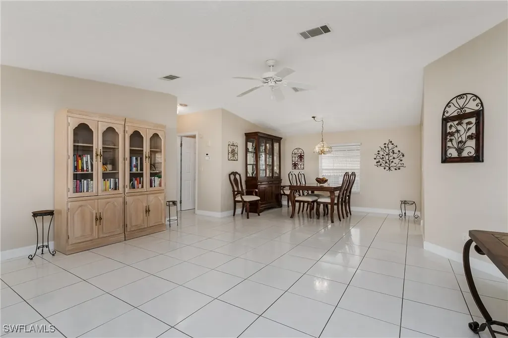 255 Riverwood Road Naples FL 34114